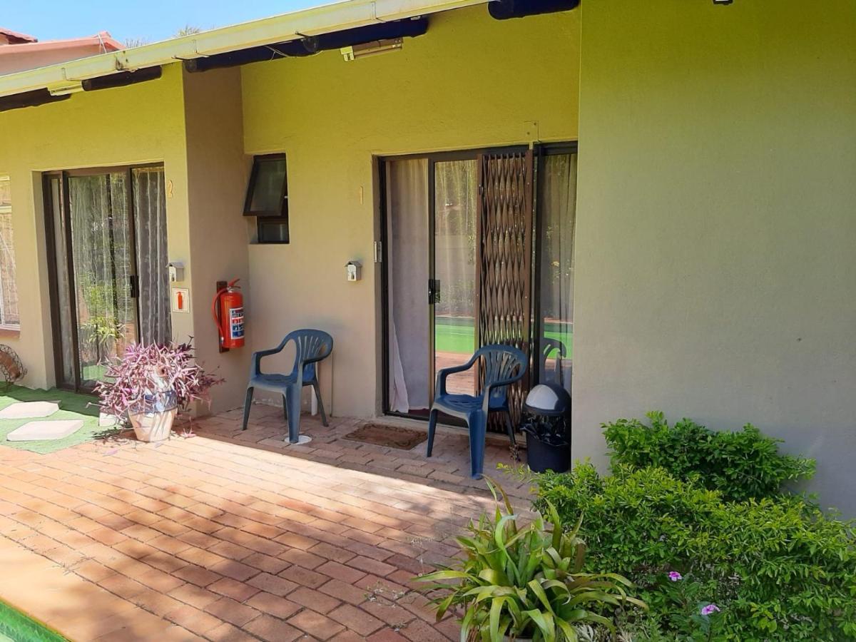 Chariots Guest House Polokwane Exterior photo